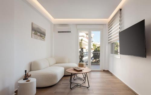 Vouliagmeni Olivomare Suite
