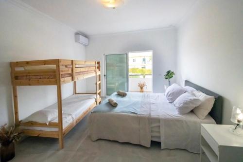Nyoppusset hus med stor uteplass i nydelige Albufeira