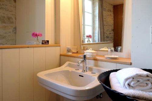 Phòng tắm tại Le Couvent de Neuviale