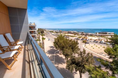 Waterfront Pool Penthouse View