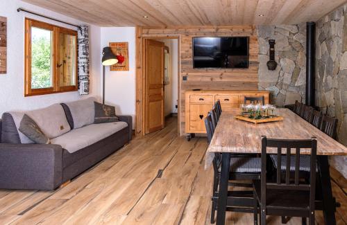 Appartement dans chalet 5 pièces, 14 pers, 4 ch, WiFi, jardin privé