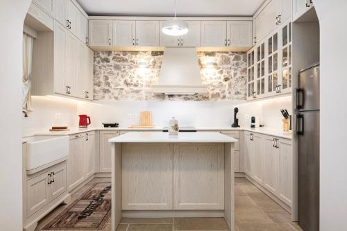 Neo Lithos Residence Kos Center & Port