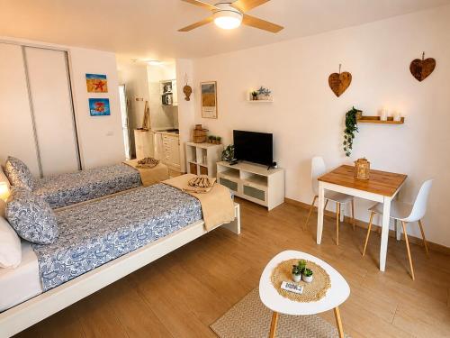 Castle Harbour Los Cristianos Beautiful studio with pool view