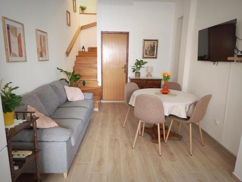 Apartment Malenko - Charming 2-Bedroom house near Old Town