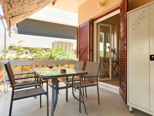 Hidden Garden Home in Glyfada Center
