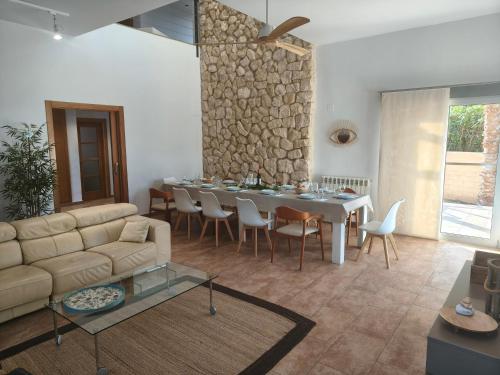 Large Sun Villa in Alicante with pool and BBQ