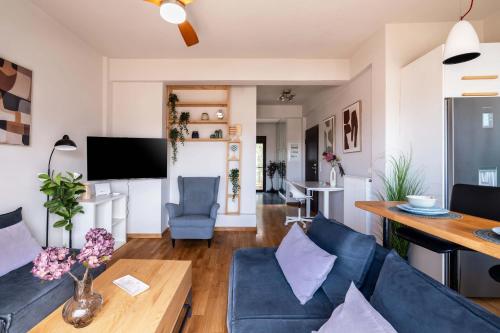 Stylish 1BR with Stunning Views near Filopappou