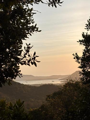 PORTO VECCHIO Santa Giulia Grand studio bergerie vue exceptionnelle mer et montagne
