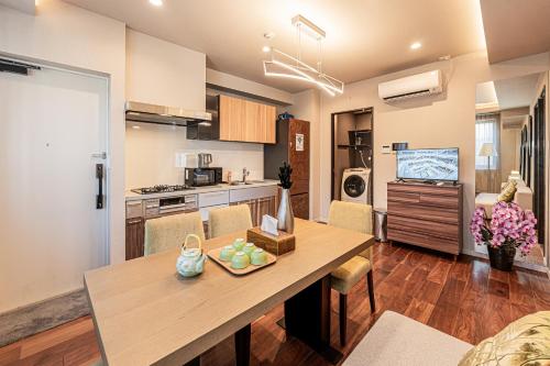JR Sobu Line 4 Min Walk 54 sqm Private Apartment Sleeps 5 Tokyo Station 13 Min Direct Narita Airport Direct Bathtub No Elevator