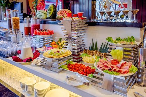Comida en o cerca de este hotel