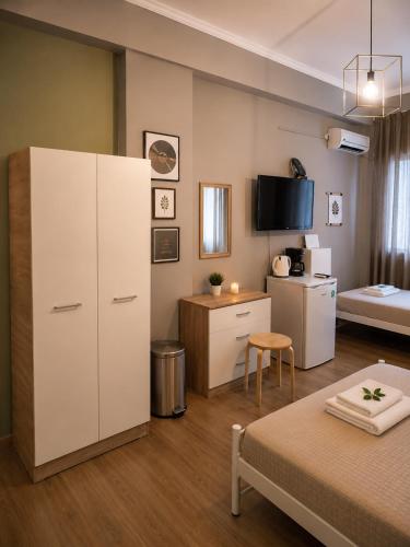 Acropolis Ermou Rooms at Plaka