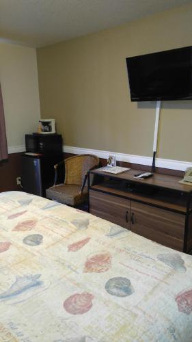 Μια τηλεόραση ή/και κέντρο ψυχαγωγίας στο Hillcrest Inn