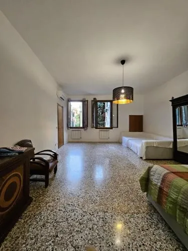 Golden Venezia Guest Rooms photo 24