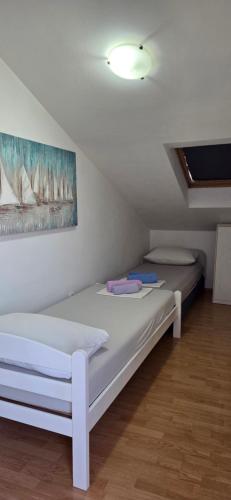 Apartment Mirta Novalja-center