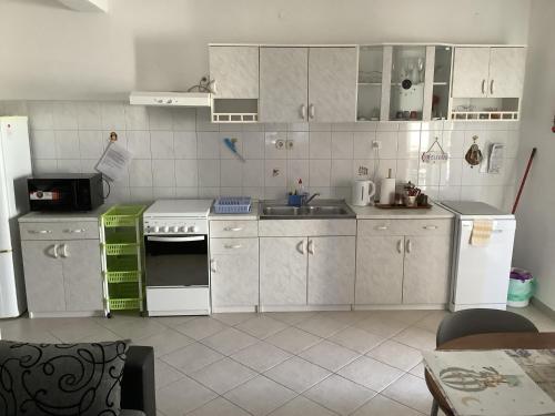 Apartments with parking space Kanica, Rogoznica - 11818