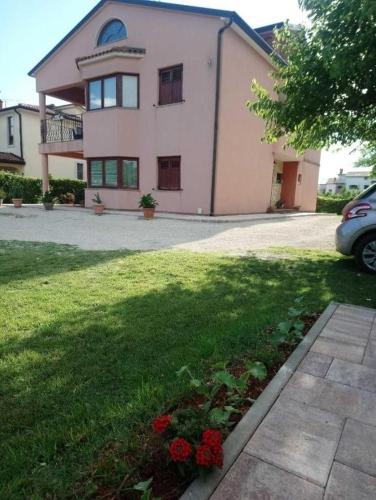 Apartments with parking space Rozac, Umag - 27255