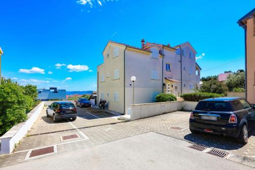 Apartments with parking space Vodice - 25148