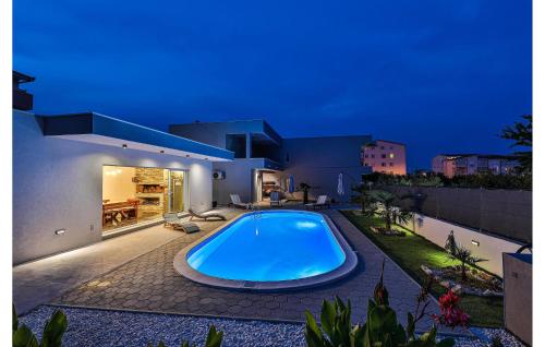 Cozy Apartment In Kastel Stafilic