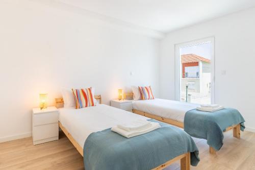 Modern Villa with Garden and Private Parking
