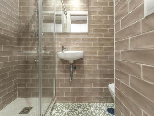 Madrid Stay near Rastro Market