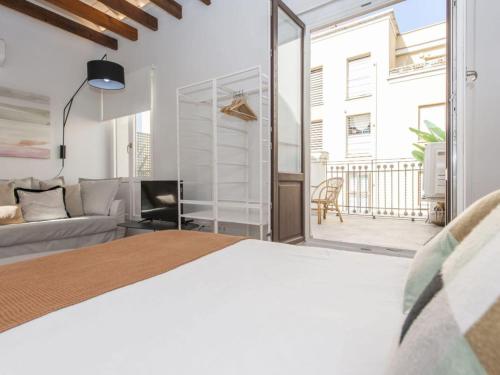 3-Guest Oasis with Scenic Terrace