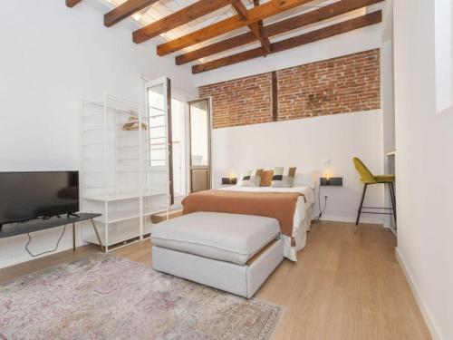 3-Guest Oasis with Scenic Terrace