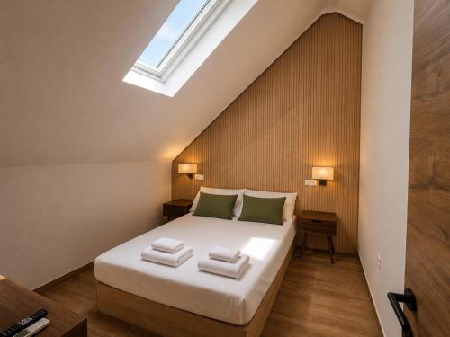 Madrid Pad with 2 Baths