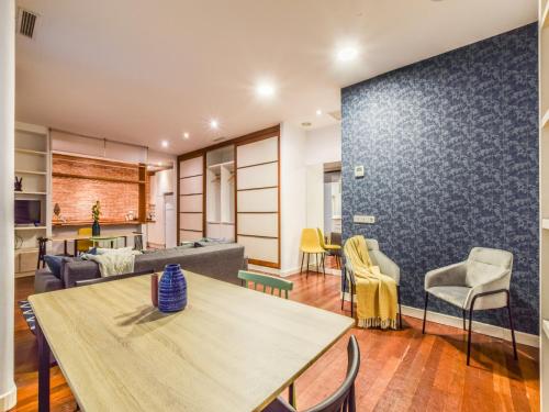 12-Guest Haven Near Metro