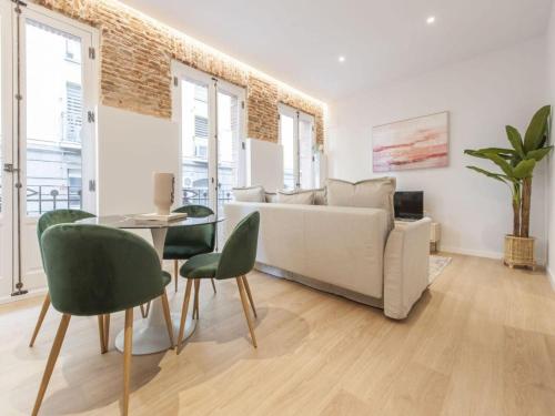 Chic Madrid Central Apartment