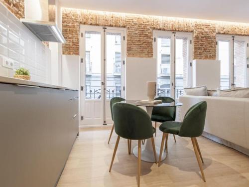 Chic Madrid Central Apartment