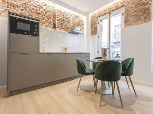 Chic Madrid Central Apartment