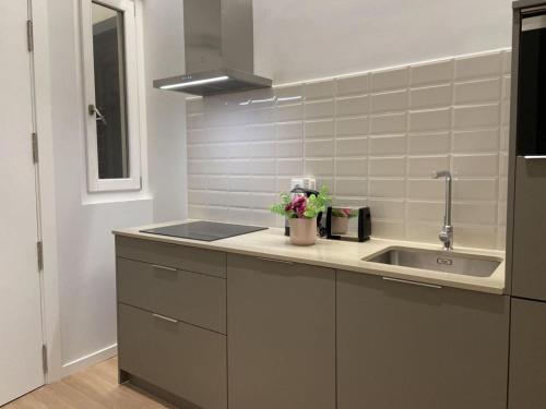 Madrid Stay Near Metro