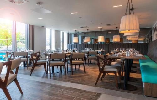 INNSiDE by Meliá Newcastle — Swimming pool