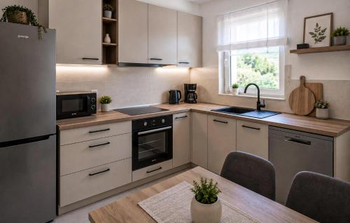 Cozy Apartment In Rogoznica With Wifi