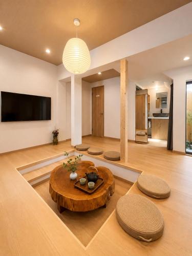 Direct Train to Namba & Shinsaibashi kyoto-style Machiya and Japanese Garden