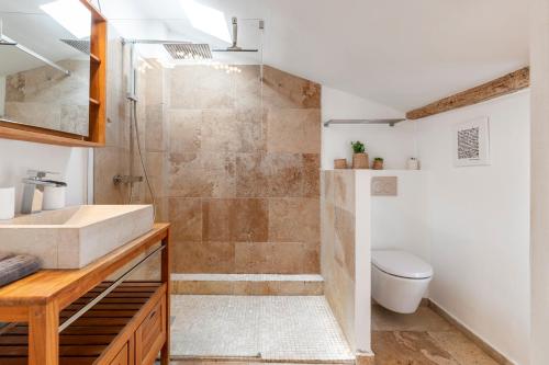 Old town, top floor, sun deck terrace with large sea views