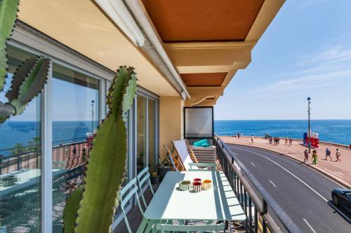 Nice Promenade, Best View on bay, sunny terrace, 4 guests, 2 bedrooms AC