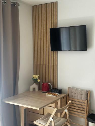 Nice - Studio Cosy Le rouge avec terrasse
