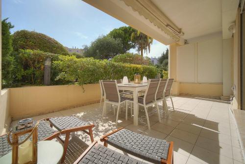Elise 3 BDR 3 Baths pool