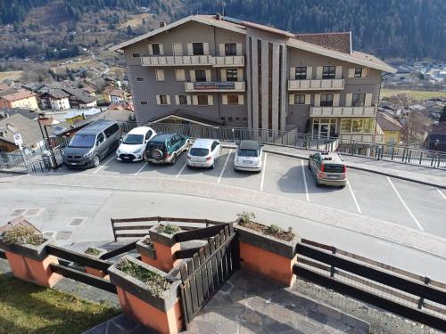 Gallery image of Trilocale stile Baita in Vezza dʼOglio