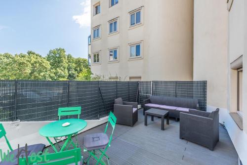 4 personnes - Terrasse + parking privé