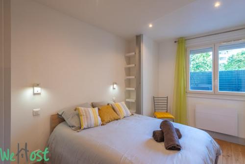 4 personnes - Terrasse + parking privé