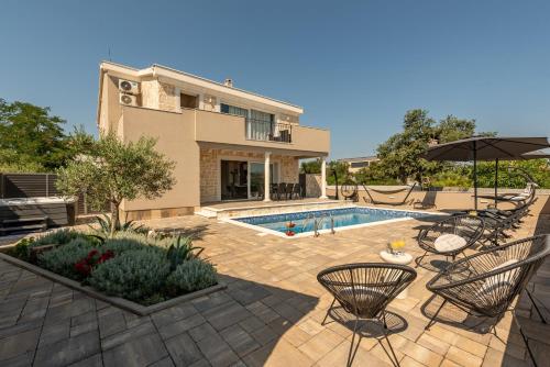 Holiday Home Solea with pool