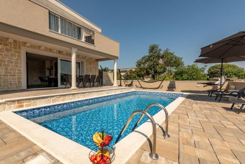 Holiday Home Solea with pool