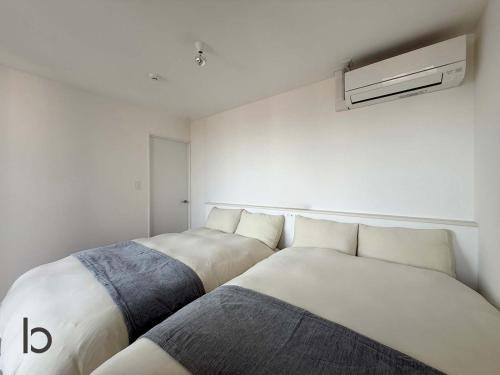 b hotel Lafort honkawa - New 2BR Apt 5 min Walk to Peace Park Sleeps 6