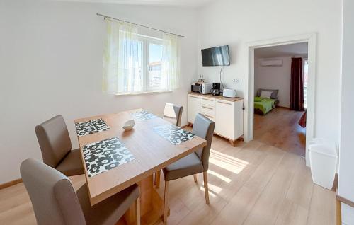 1 Bedroom Amazing Apartment In Vodice