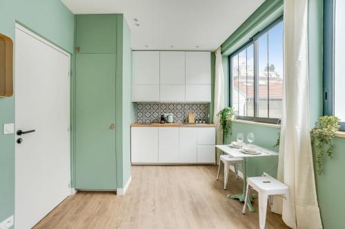 Charming studio in the heart of Paris 12