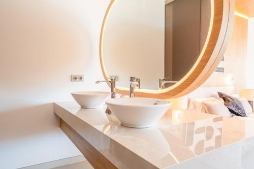 Higueron South Residences - Sophisticated Designer