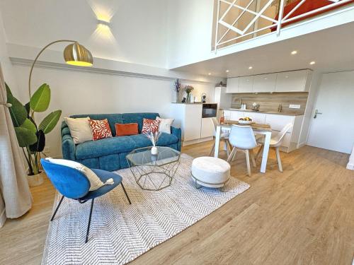 Elegant Seafront Loft Old Town Nice