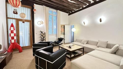 Elegant 2-Bedroom in Saint-Germain-des-Prés